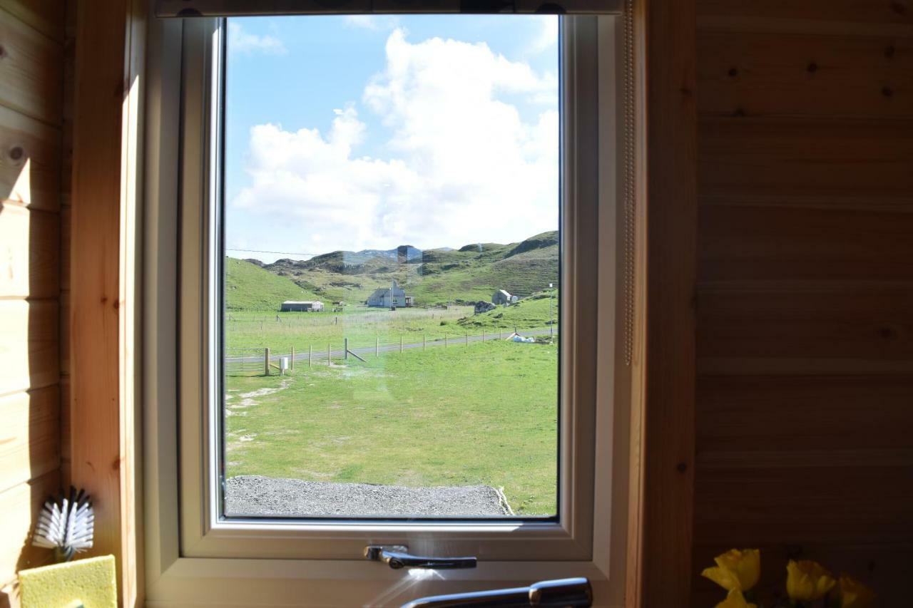The Beach Bothies Valtos Exterior photo